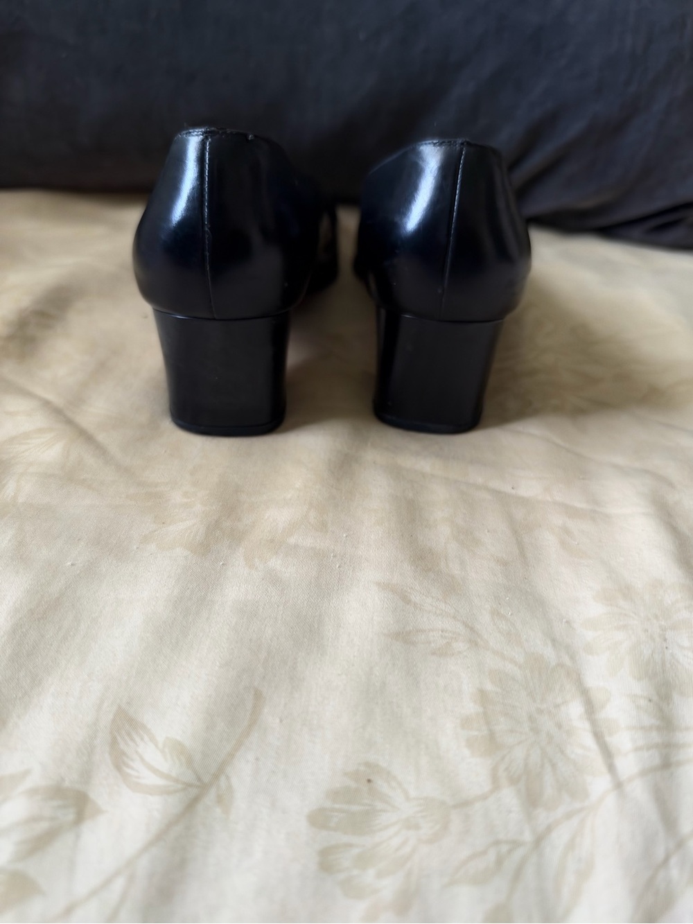 Salvatore Ferragamo Black Leather Mid-Heel Pumps with Gold Medallion - Picture 5 of 8